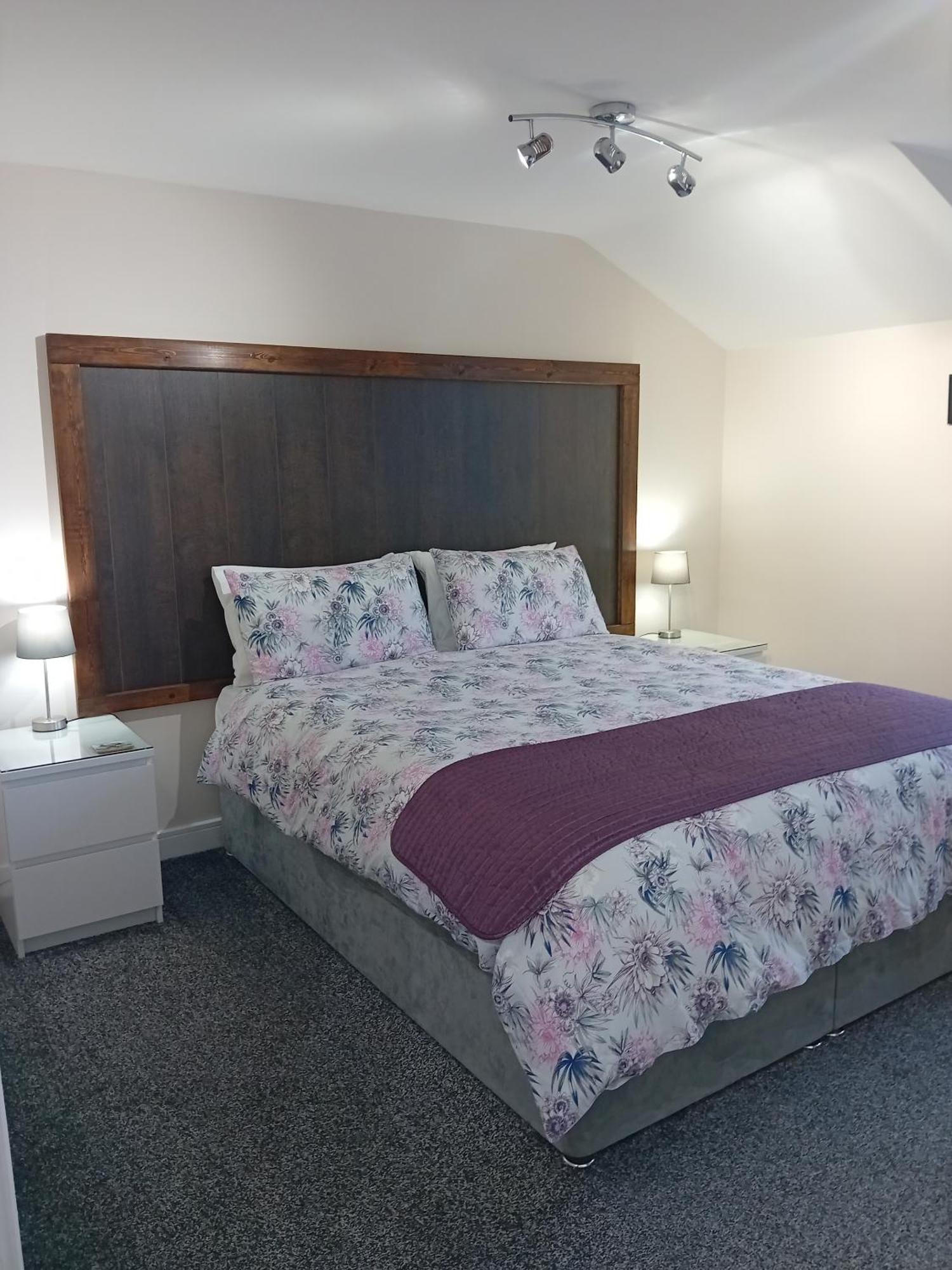 Middle House Bed and Breakfast Coventry Exteriör bild