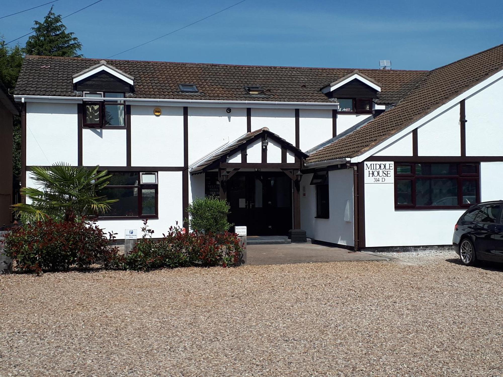 Middle House Bed and Breakfast Coventry Exteriör bild